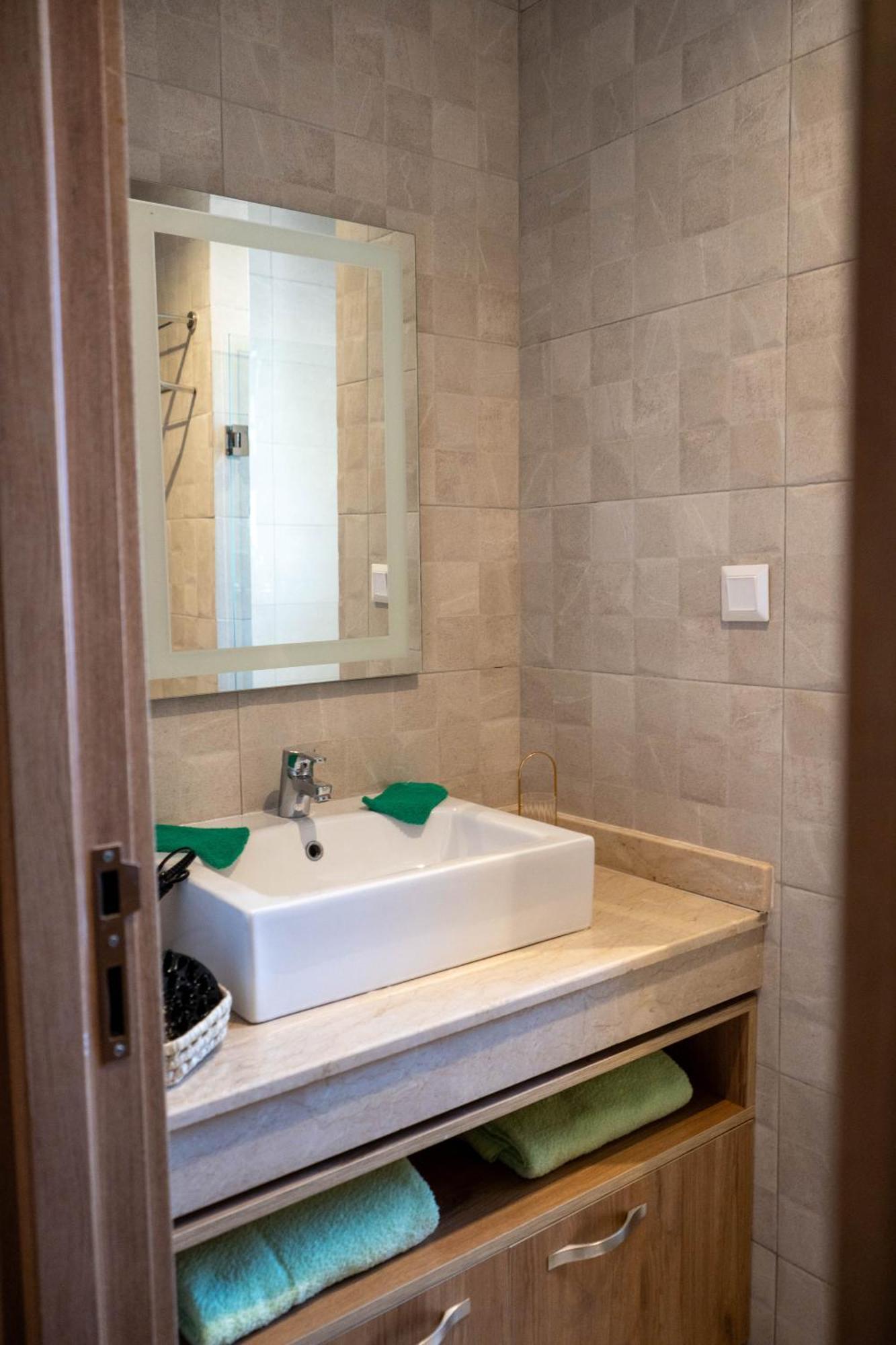 Magnifique Appartement Moderne De 2 Chambres Avec Piscine A 10 Min Du Centre De Marrakech Marrakesh Buitenkant foto